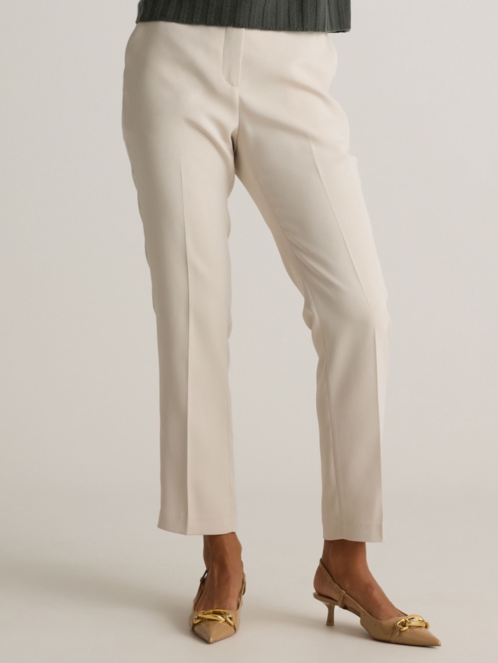Quince Stretch‎ Crepe Ankle Pants in color Sand size 6